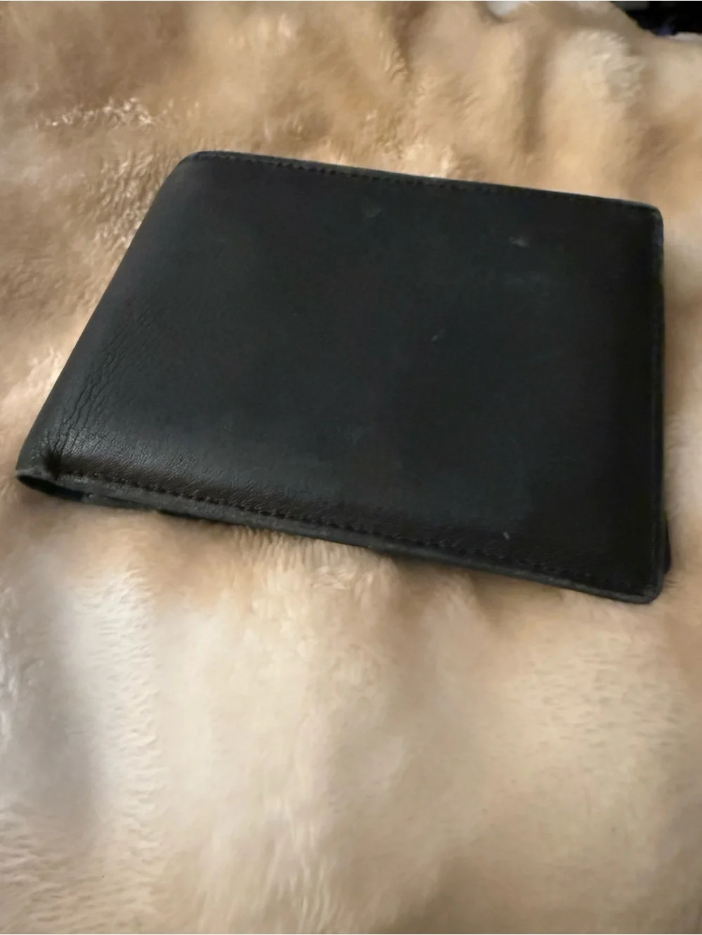 Wilsons Leather Black Leather Bi-Fold Card Holder